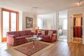 A Contemporary Unit, Central Downtown High-rise!